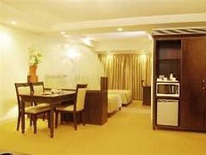 פונה Hotel Mandakini Ambience מראה חיצוני תמונה